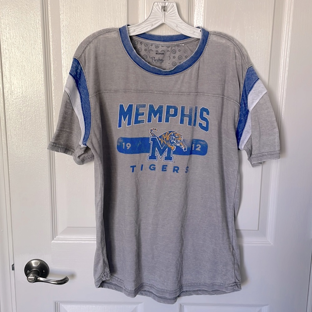 Women’s thin t-shirt